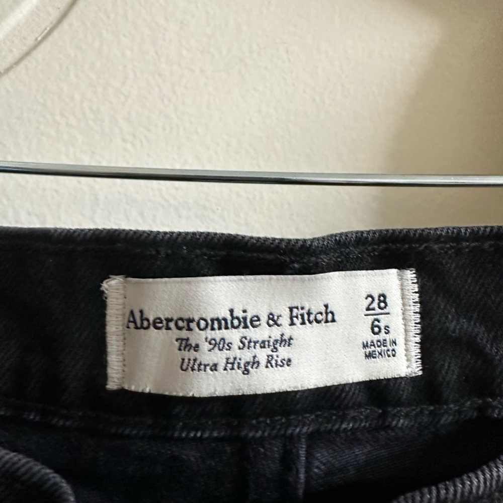 Abercrombie & Fitch Black Ultra High Rise 90s Straight Jeans